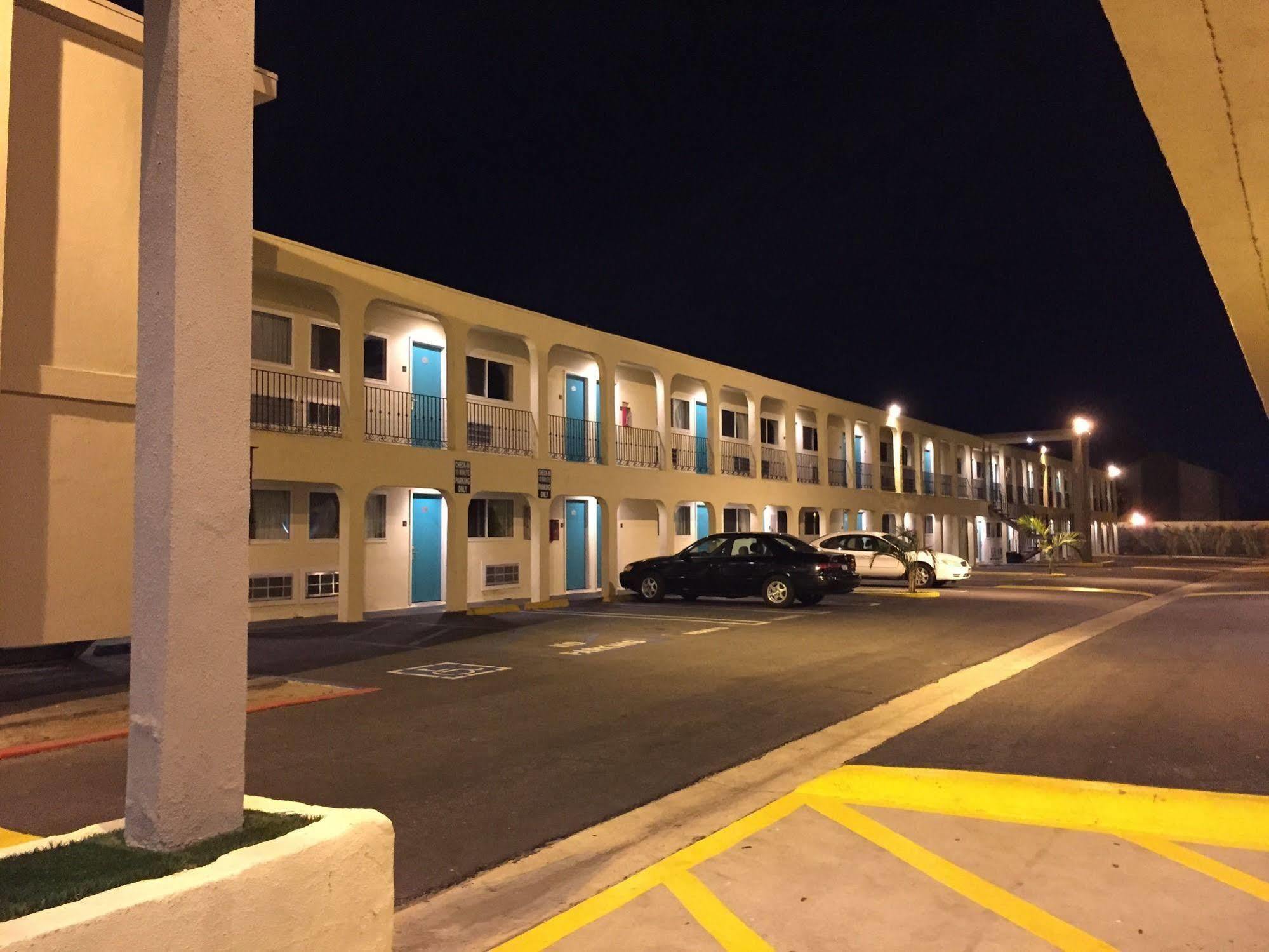 Anaheim Executive Inn & Suites Eksteriør bilde